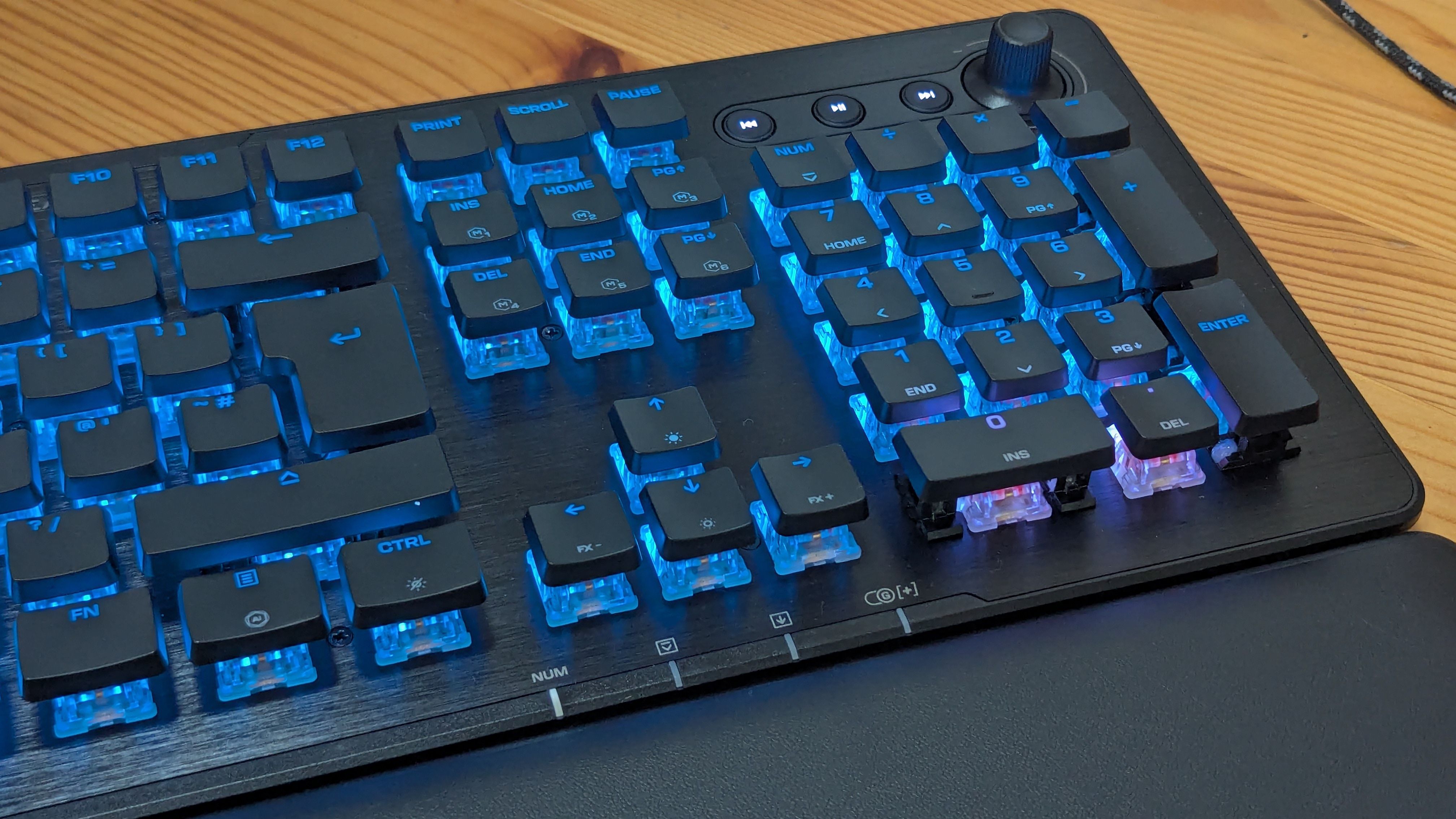 Turtle Beach Vulcan II XP Review: Clicky Compromise — Wired, São Paulo Technology news